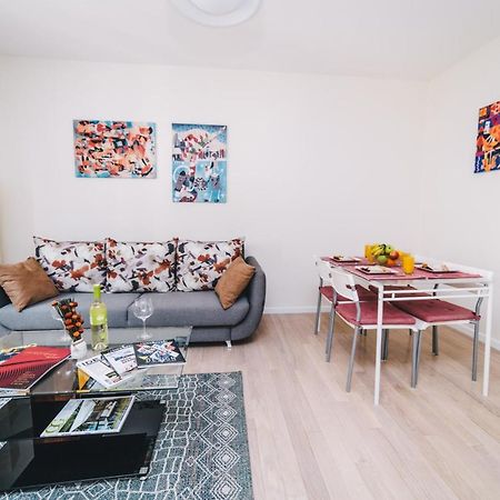 Modern Apartment Near Cathedral - Best Location Saraybosna Dış mekan fotoğraf